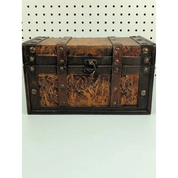 Wood‎ & Faux Leather Treasure Chest Trinket Box Halloween Prop